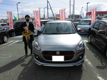 スイフト納車しました☆